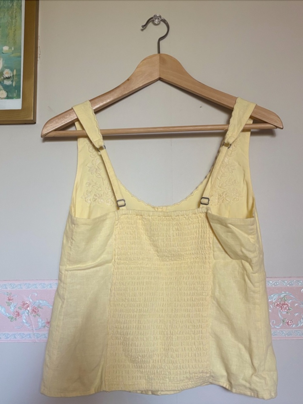 NWT Hollister Yellow Embroidered Linen-Blend Tank Top | Size Medium - Picture 2 of 3